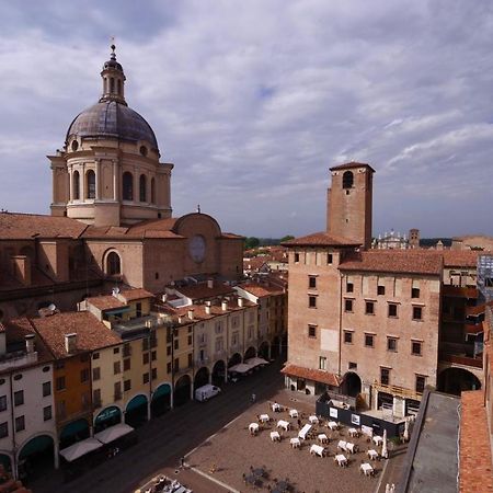 Agora Residenza Aparthotel Mantova Luaran gambar