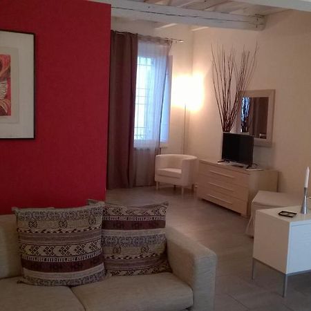 Agora Residenza Aparthotel Mantova Luaran gambar