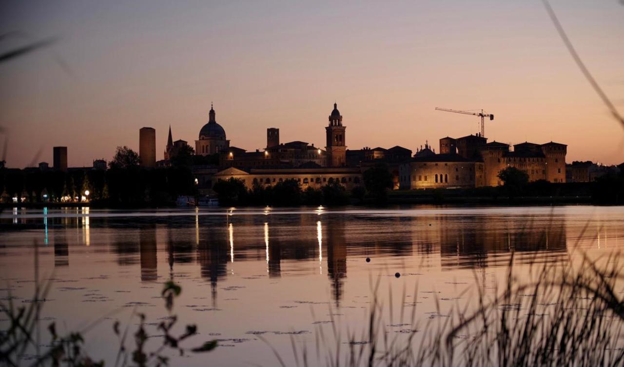 Agora Residenza Aparthotel Mantova Luaran gambar
