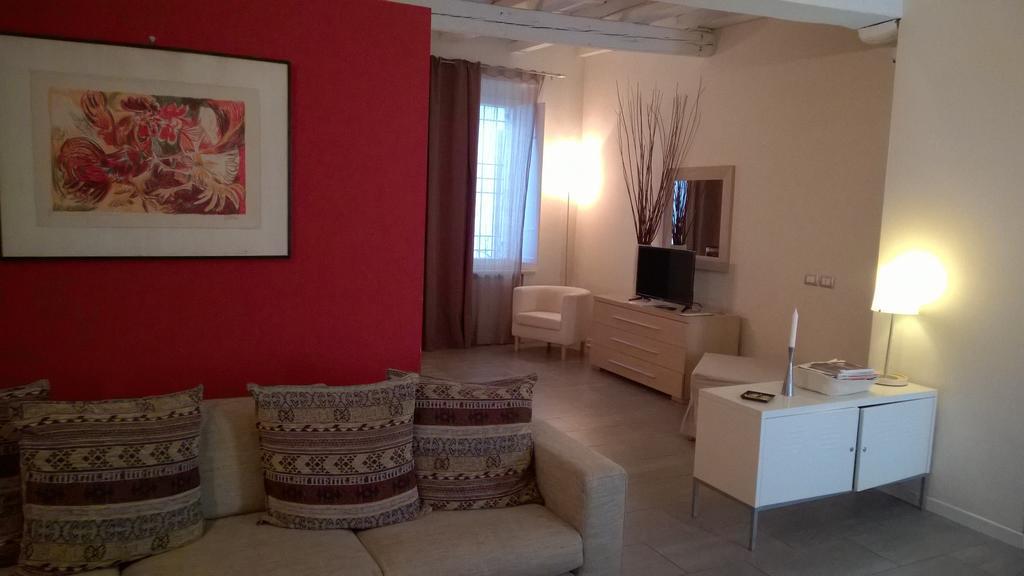 Agora Residenza Aparthotel Mantova Luaran gambar